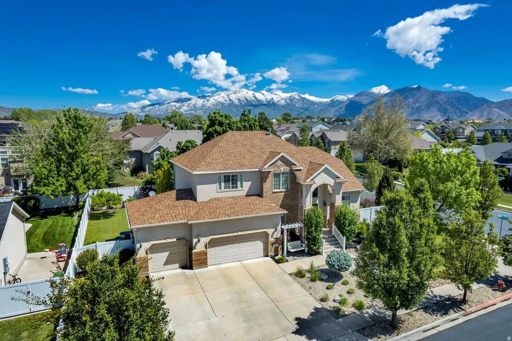 1561 E 330 N, Lehi