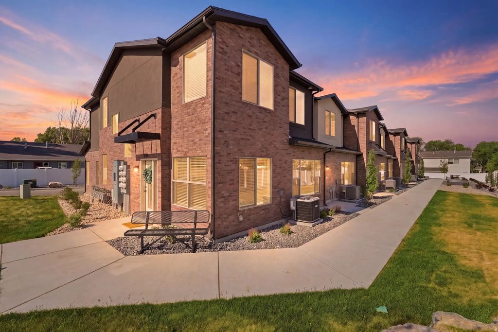 976 E 1250 S, Ogden