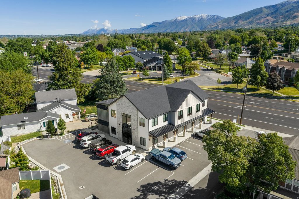 202 S Main St, Kaysville