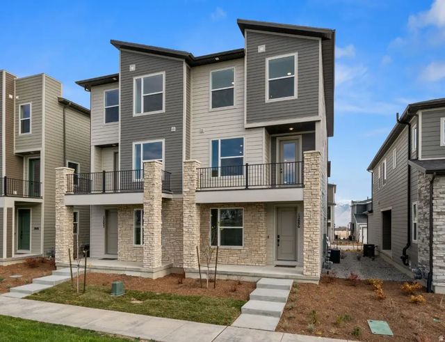 12686 S S Lincoln Peak Ln 114, Herriman