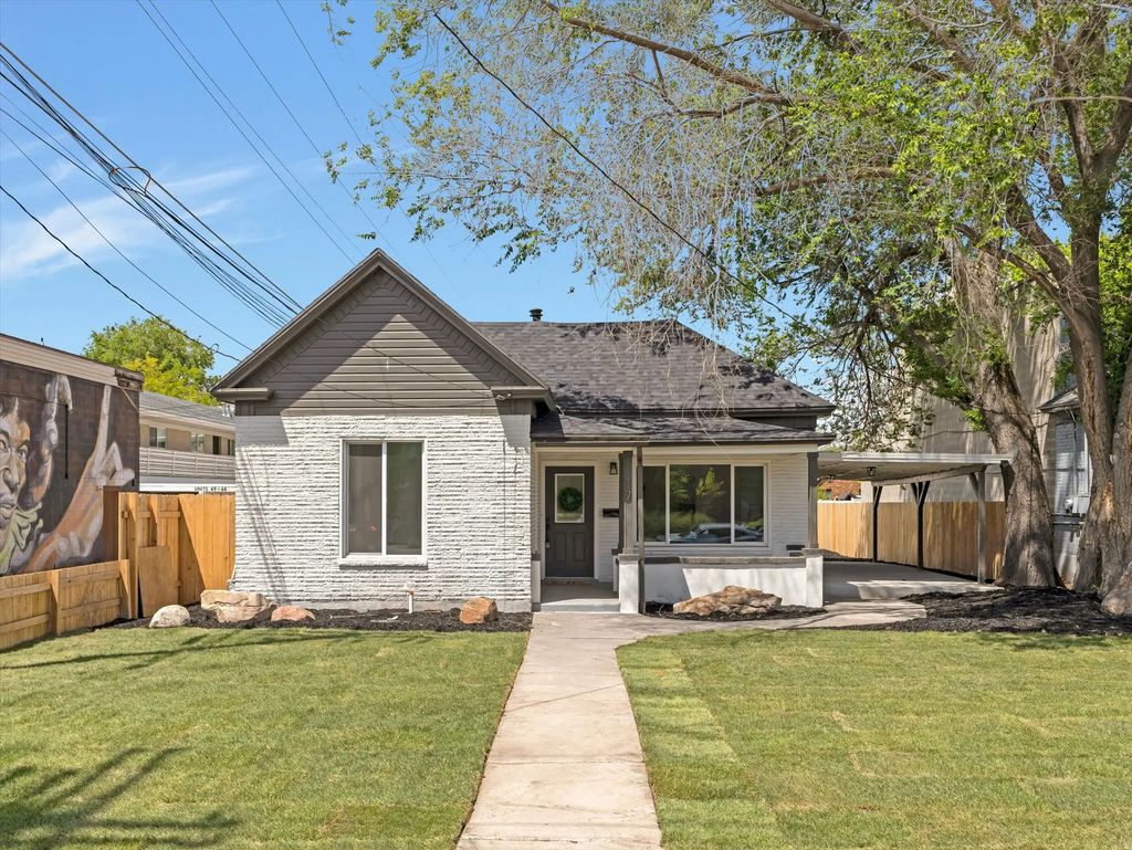 17 E 4800 S, Murray
