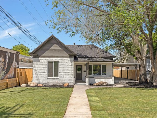 17 E 4800 S, Murray