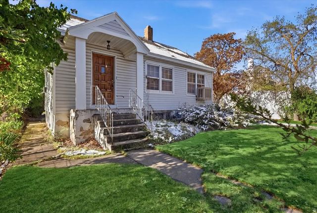 348 E 200 N, Logan