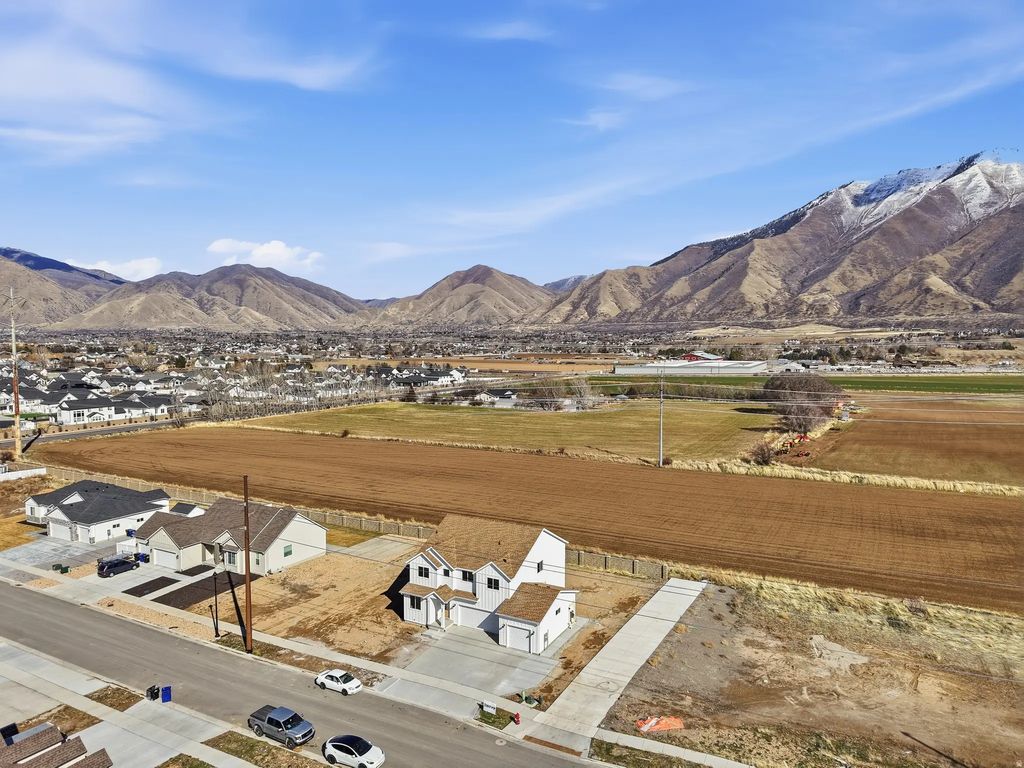2827 E 360 S 208, Spanish Fork