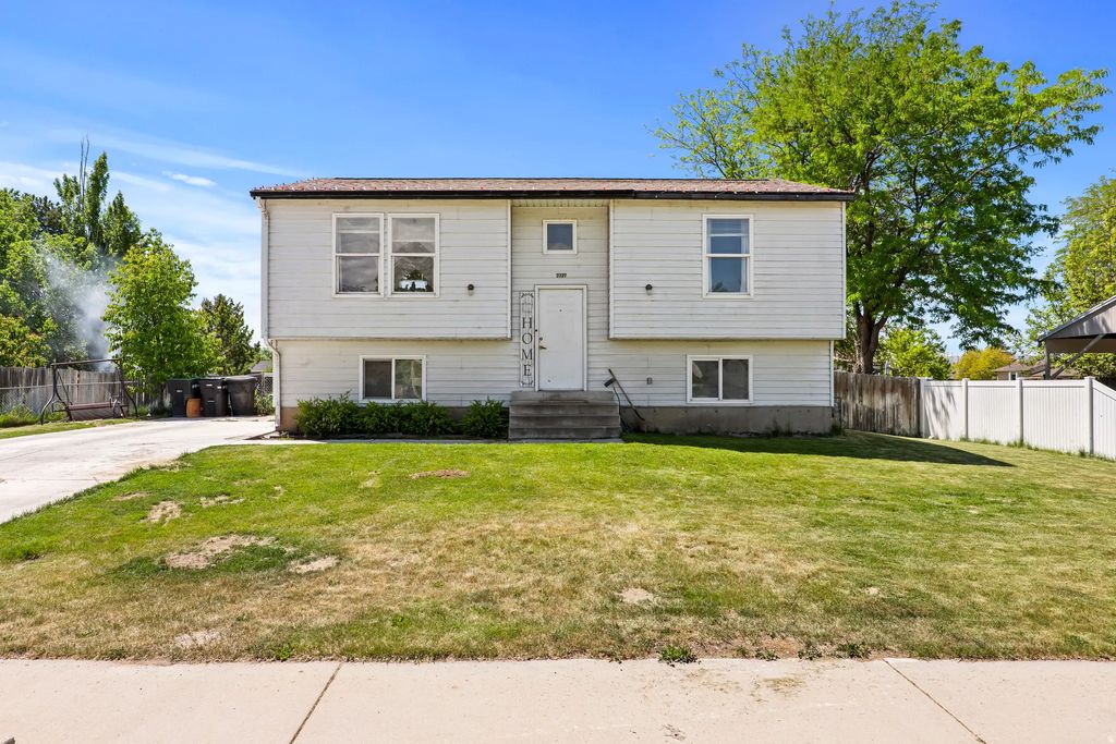 2327 W 880 N, Provo