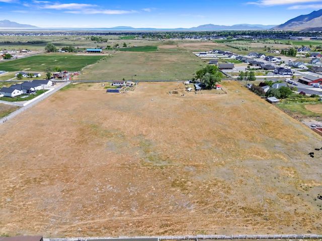 379 W Church Rd, Erda