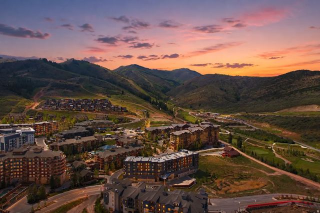 2670 Canyons Resort Dr W 434, Park City