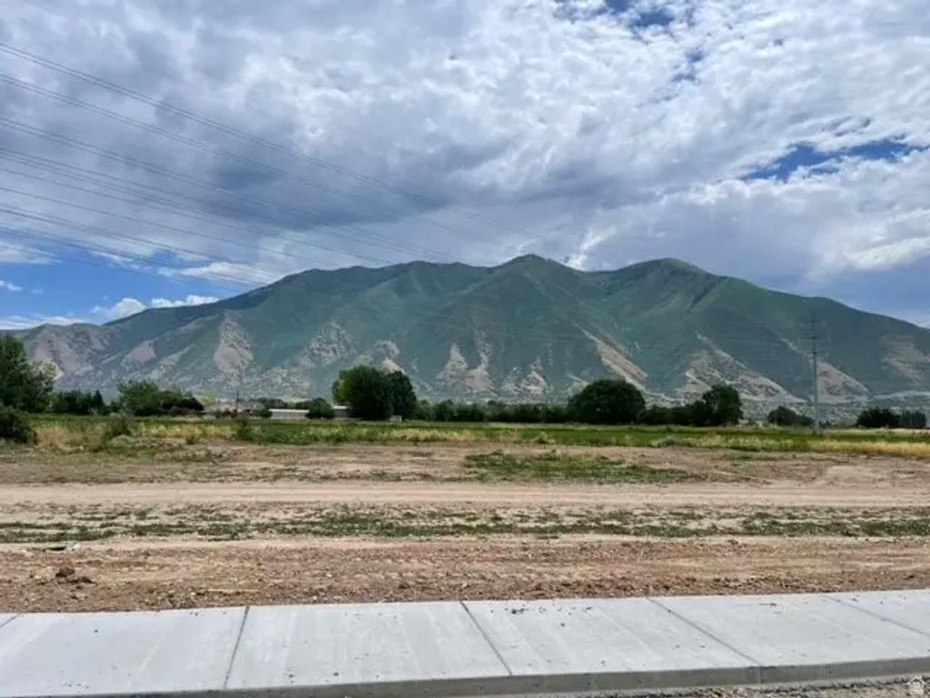 2884 E 360 S 211, Spanish Fork