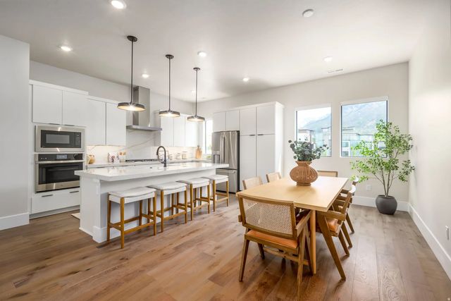 4973 S Beverly Park Row 15, Holladay