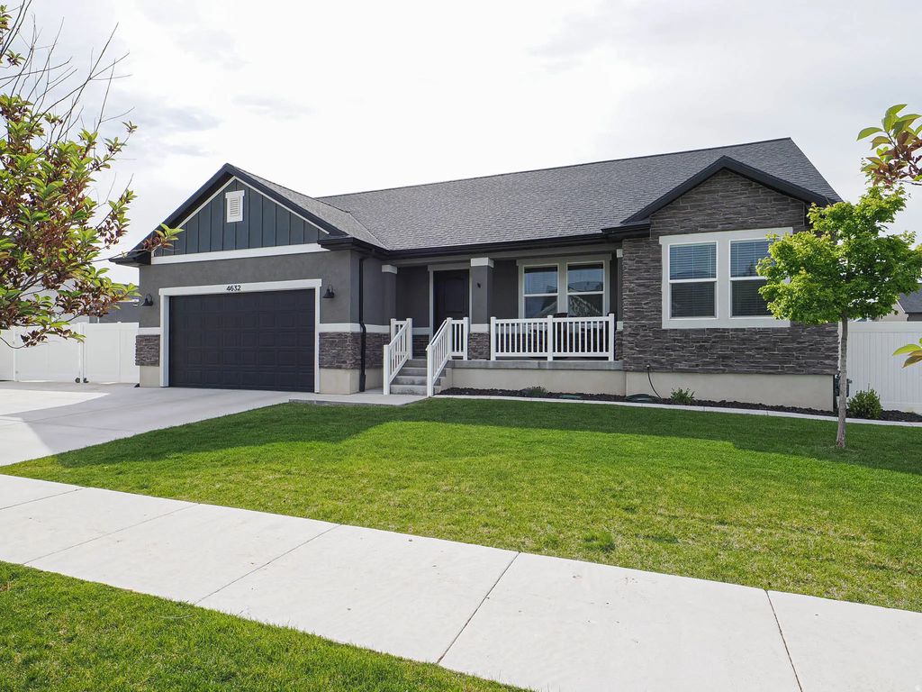 4632 N Kings Peak Way E, Eagle Mountain