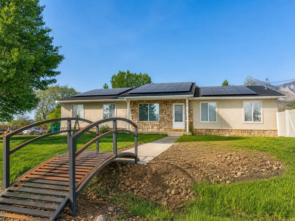 390 N 300 E, Santaquin