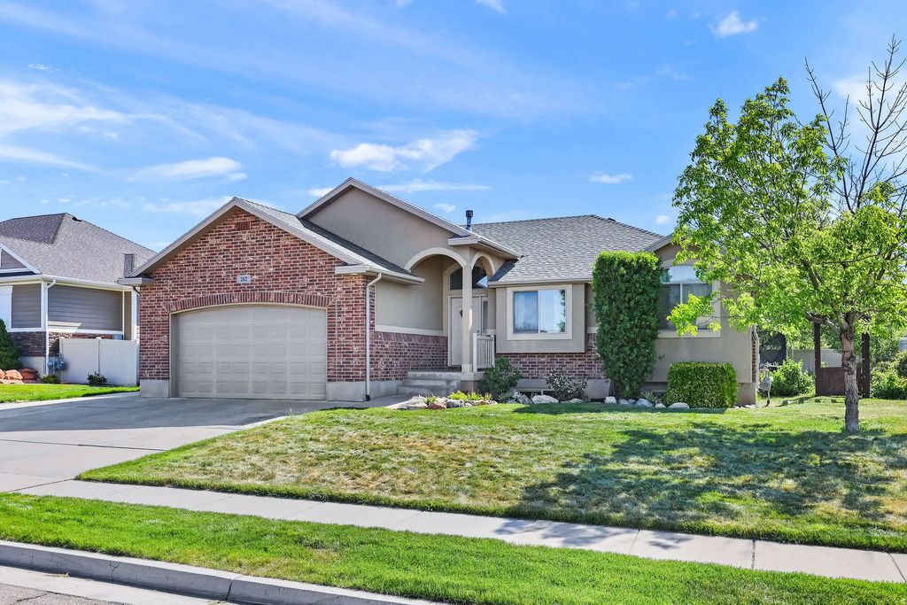 242 N 3600 W, Layton