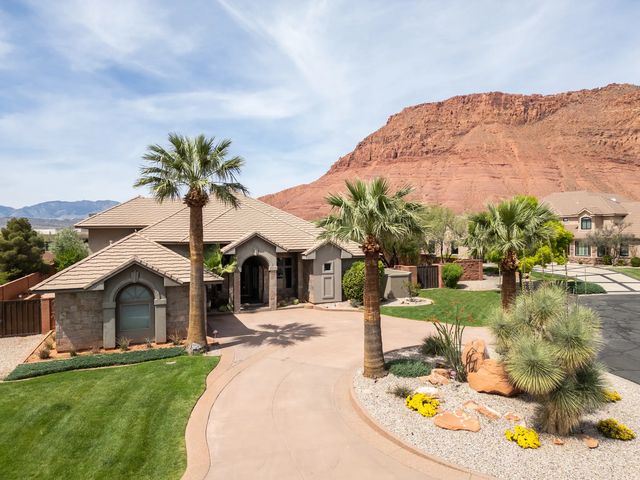 307 N Painted Hills Dr, Ivins