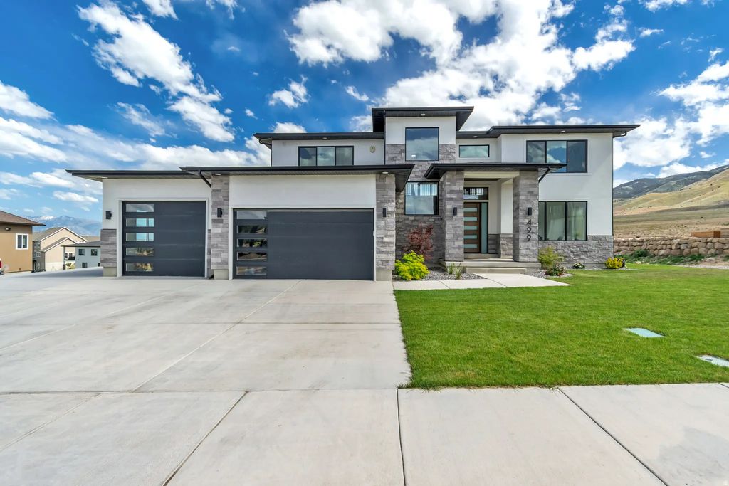499 W Stetson Ave S, Saratoga Springs