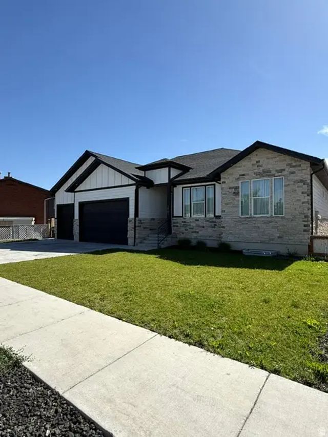 3861 S Treasure Isle Rd 214, West Valley City