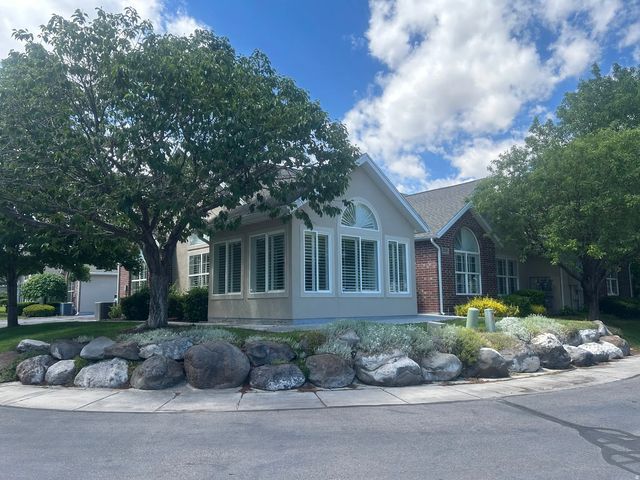 2043 W Abbey View Rd, West Jordan