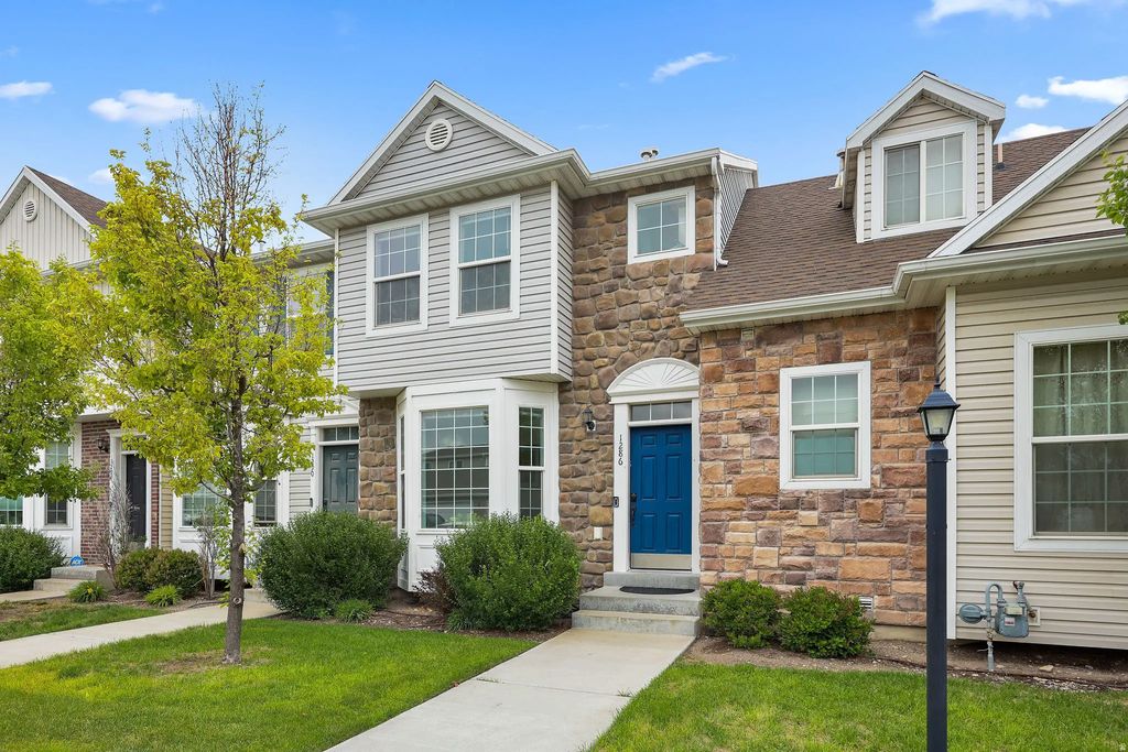 1286 W 210 N, Provo