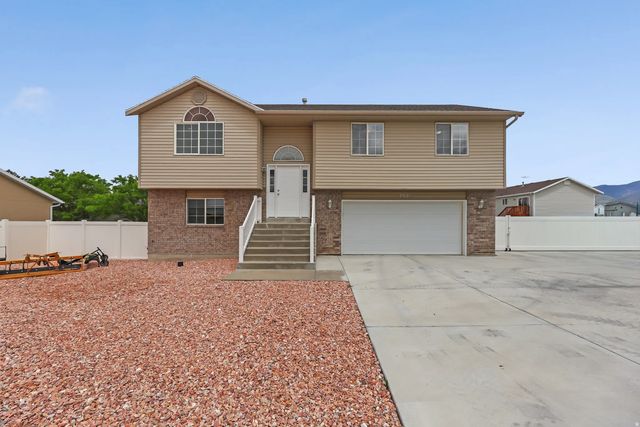 702 W Mckellar St N, Tooele
