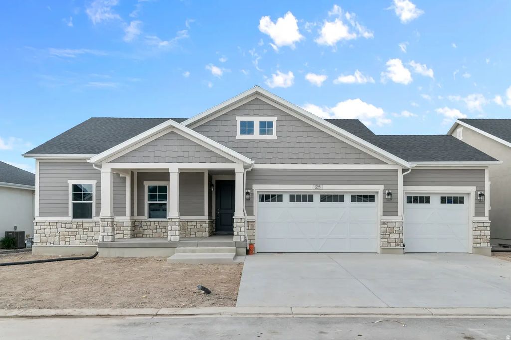 598 W Junegrass Ln, Stansbury Park