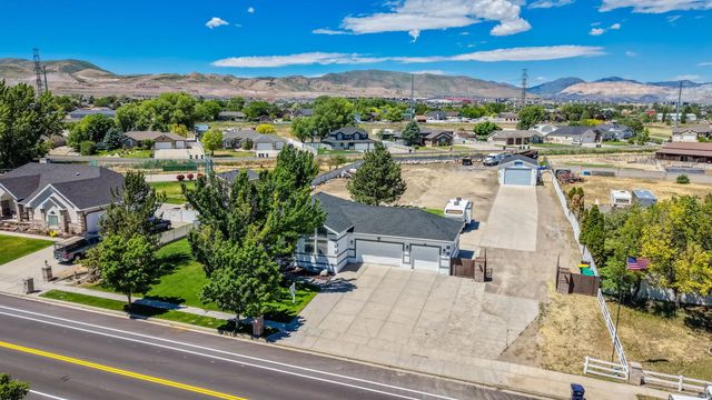 14664 S 2700 W, Bluffdale
