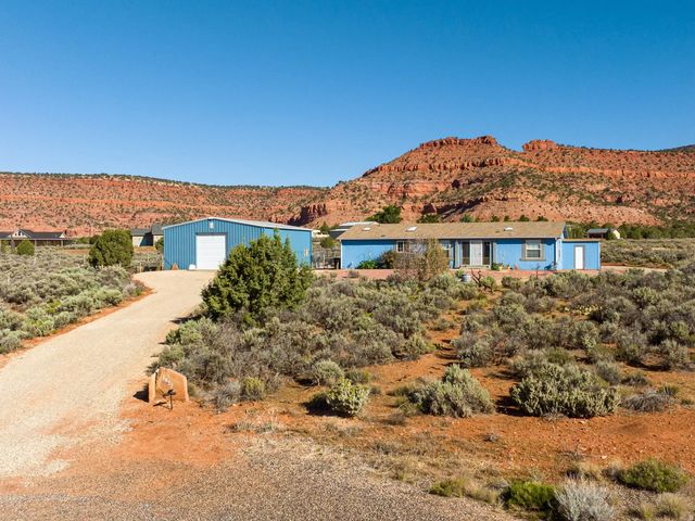 1055 S Red Hills Ave, Kanab