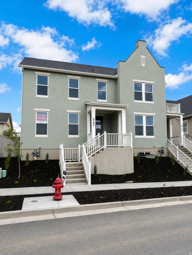 6782 W South Jordan Pkwy S 485, South Jordan