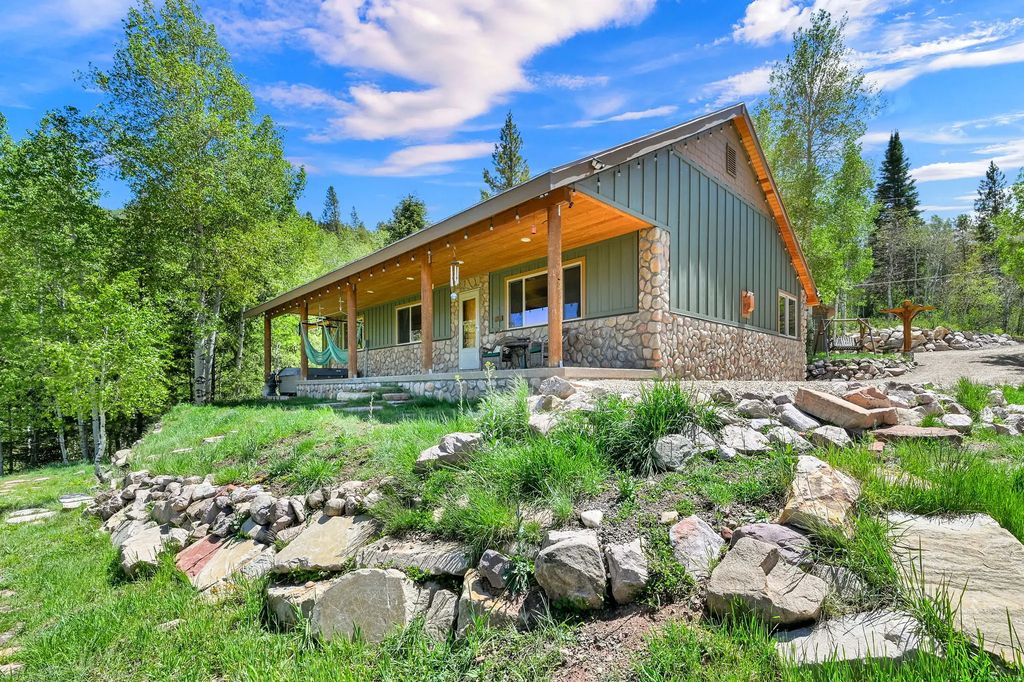 3599 Pine Way, Oakley