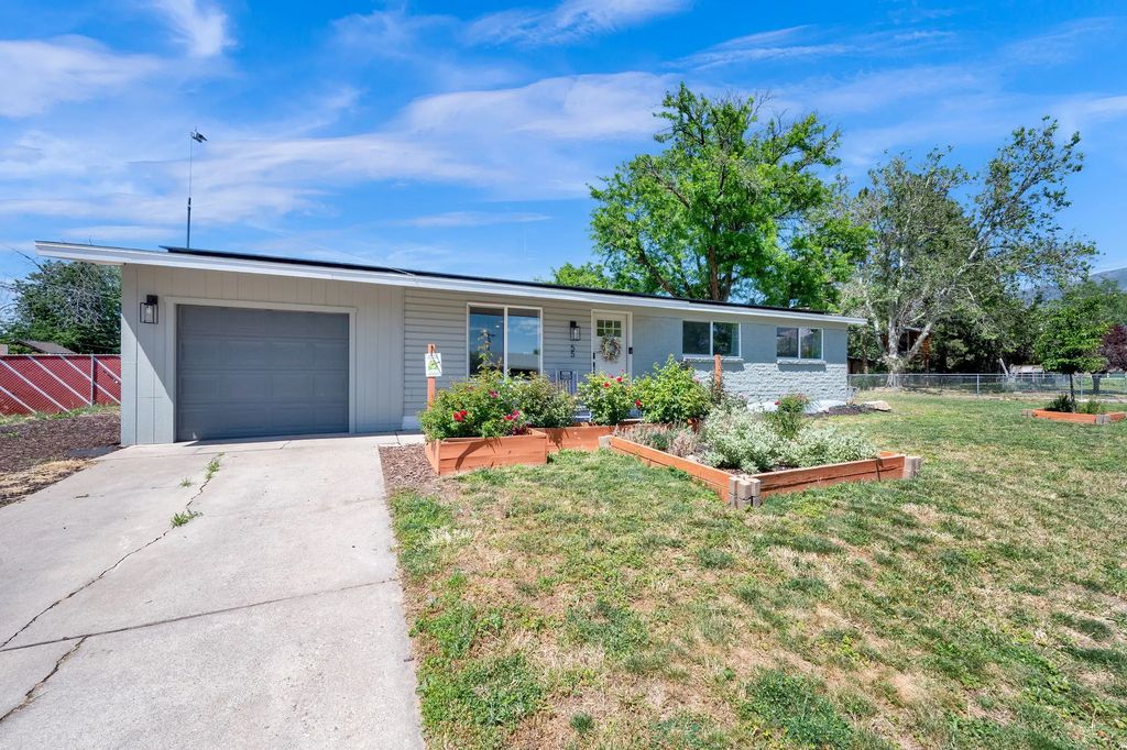 55 E Diamond St N, Layton