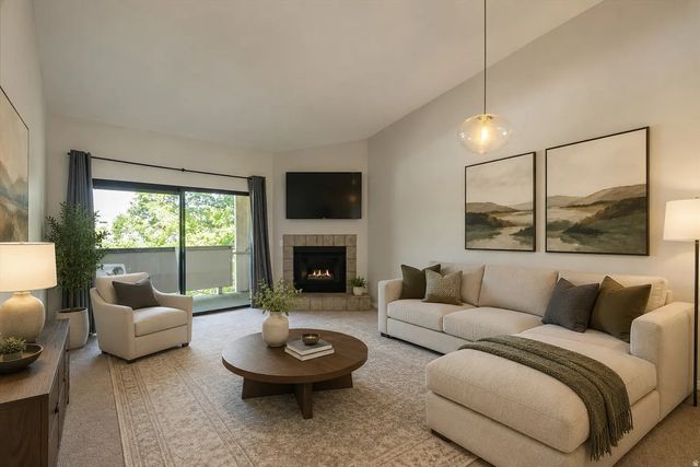 7327 S Springcrest Ct 30, Midvale