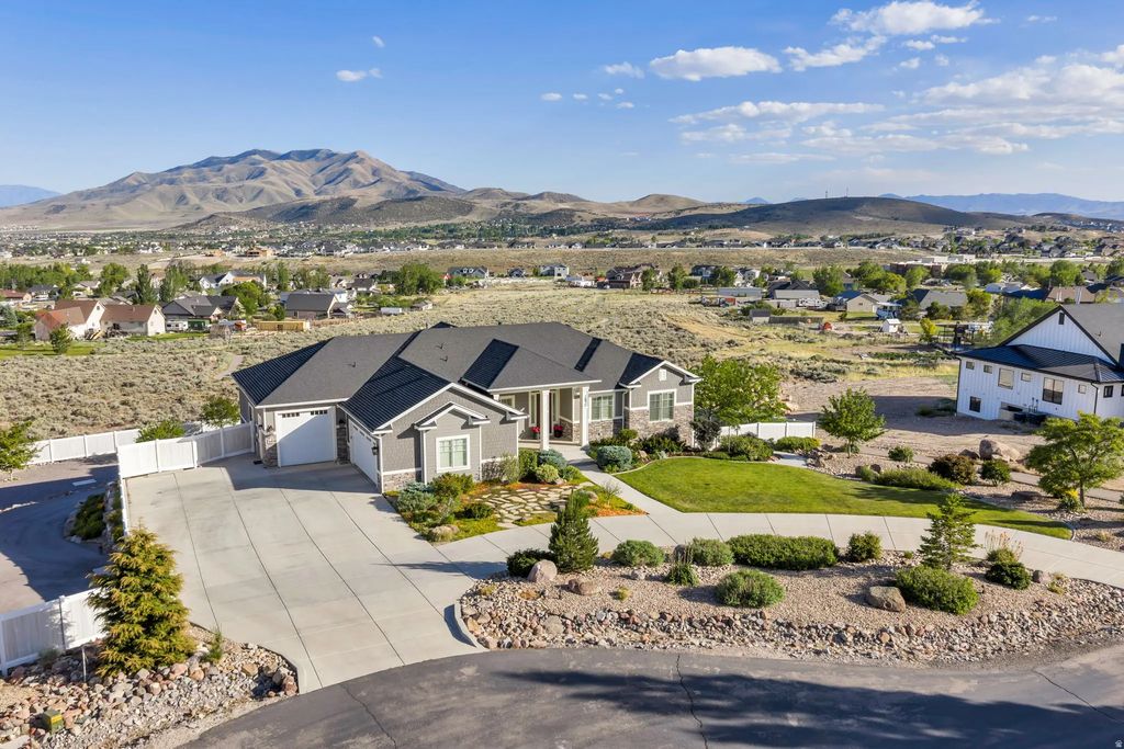 2872 E Sorrel Dr, Eagle Mountain