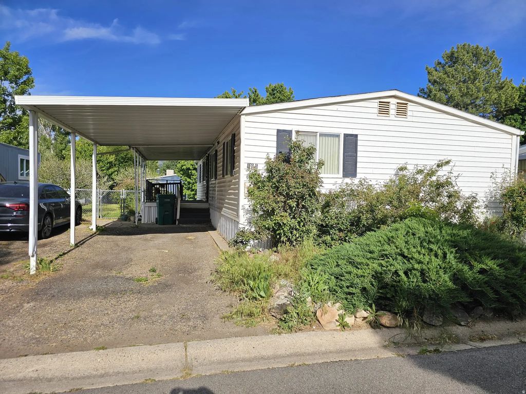 2875 N Hill Field Rd #195, Layton