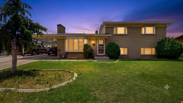 97 W Princeton Dr, Midvale