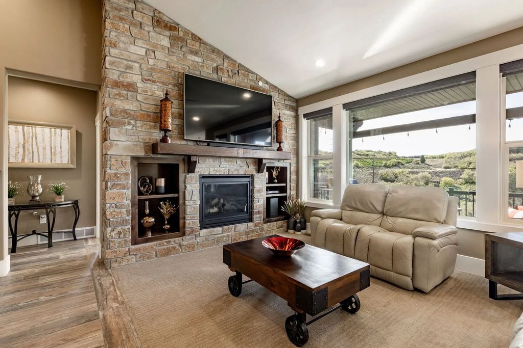 1754 E Longview Dr, Hideout