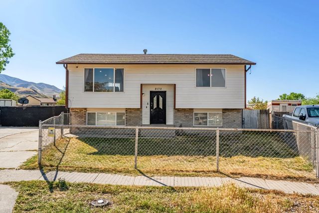 8172 W Bowler Cir, Magna