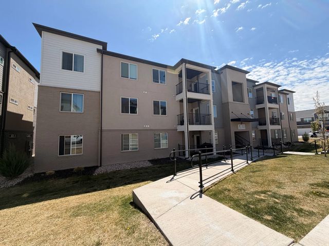 13536 S Poole Dr S E101, Herriman