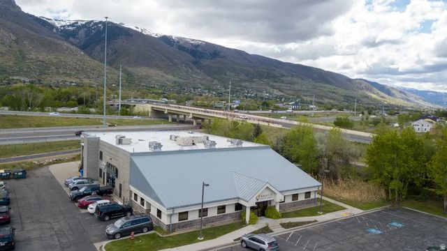 42 N 650 W, Farmington