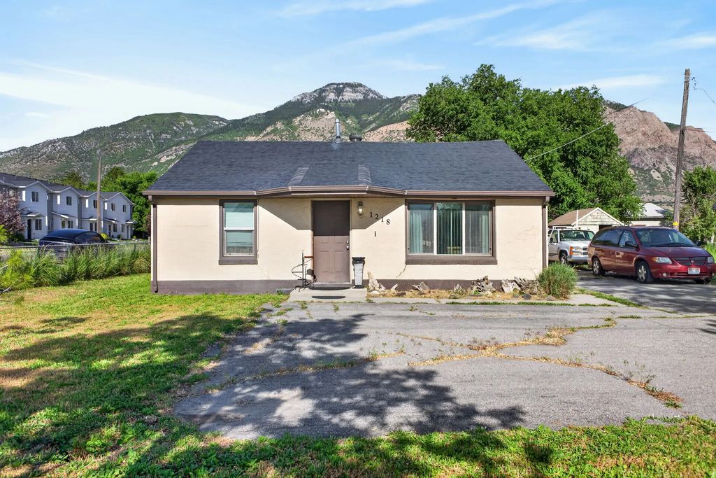 1218 N Washington Blvd E, Ogden