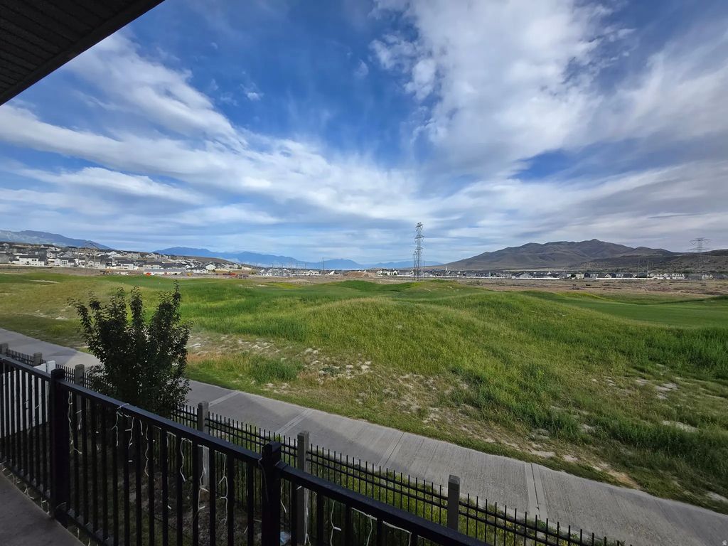 8631 N Cypress Aly, Eagle Mountain