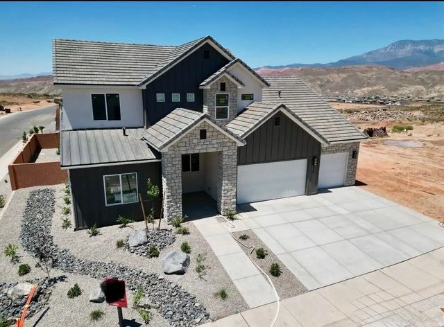 313 N 2805 W 410, Hurricane