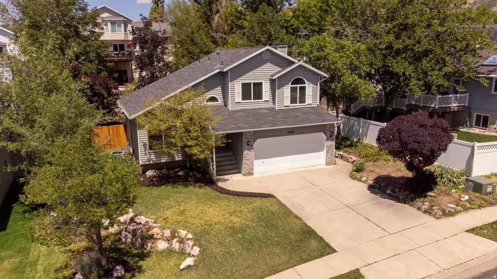 1062 E 5050 S, South Ogden