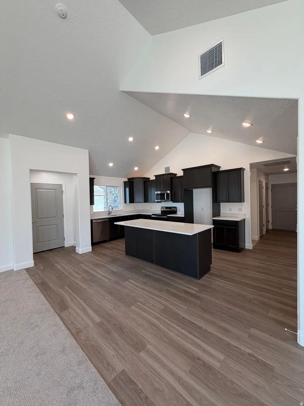 832 N 250 E B, Tooele