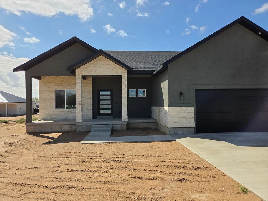 553 W 1500 S, Vernal