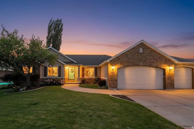 936 S Davis Creek Ln E, Farmington