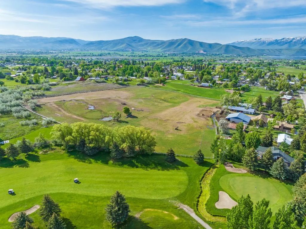 308 Pine Canyon Rd N 14-387, Midway