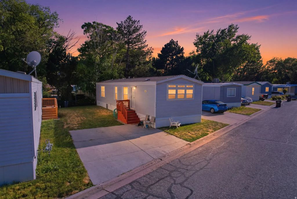 900 Century Dr 131, Ogden