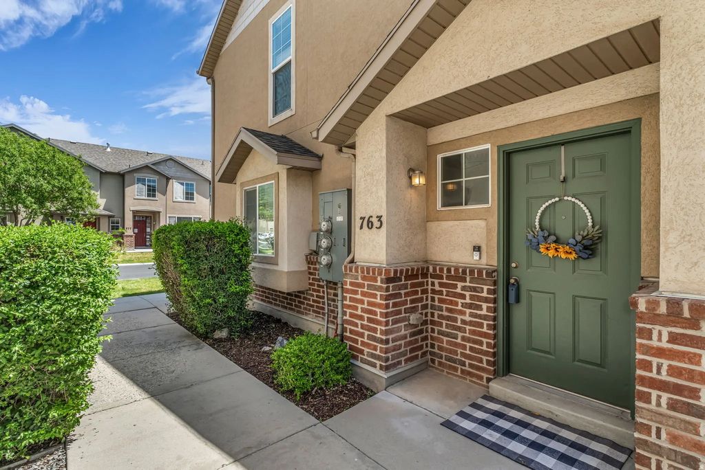 763 Buckingham Dr Unit A, North Salt Lake