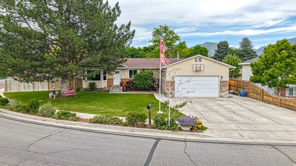 1615 S 350 E, Springville