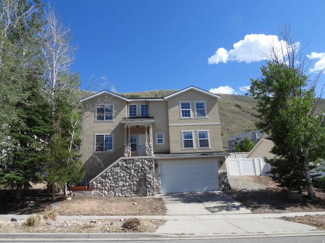 438 E Parowan Way, Draper