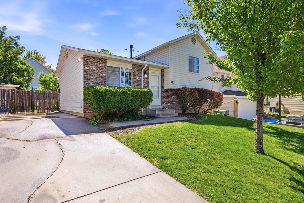 197 N 400 W, Clearfield