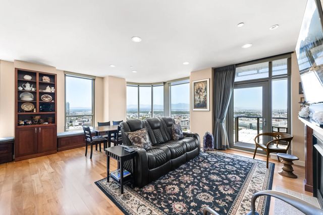 99 W South Temple St S 2203/4, Salt Lake City